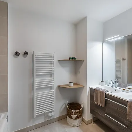 Апартаменти Confortable Avec 2 Chambres, Terrasse Et Parking A - Fr-1-569-123 Межев